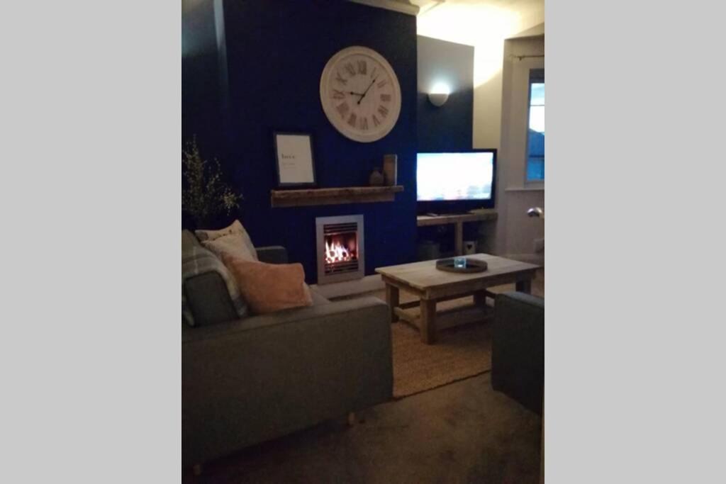Unique 2 Bedroom Apartment In The Ideal Location Blackpool Luaran gambar